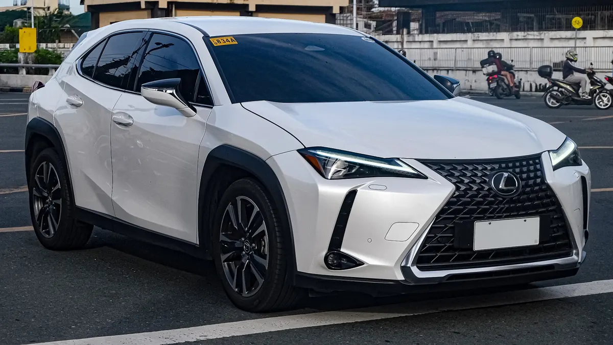 렉서스 UX300h 소형 SUV 전면 — UX300h 가격